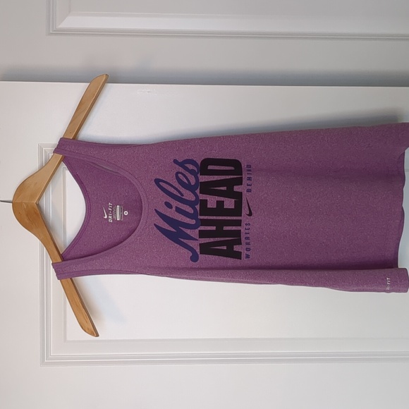 Nike Dri-Fit Tank Small - Picture 1 of 2